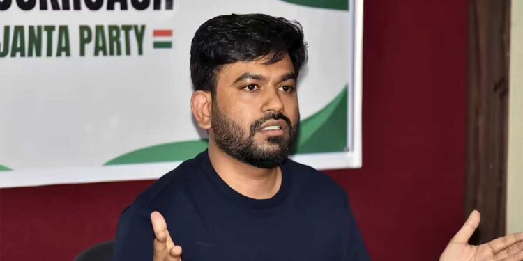 'अगर मैं मुस्लिम होता तो अब तक जेल में होता...' जंतर-मंतर पर Abhijeet Dipke के बयान से छिड़ी नई बहस