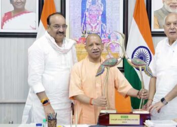 CM Yogi ने किसानों के लिए खोला ₹3025 करोड़ का खजाना, मंडियों के आधुनिकीकरण और e-NAM विस्तार को मिली मंजूरी