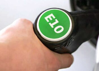 E20 Petrol Controversy: क्या सरकार पीछे हटेगी? E10 की बढ़ी मांग के बीच इथेनॉल ब्लेंडिंग पर छिड़ी नई बहस