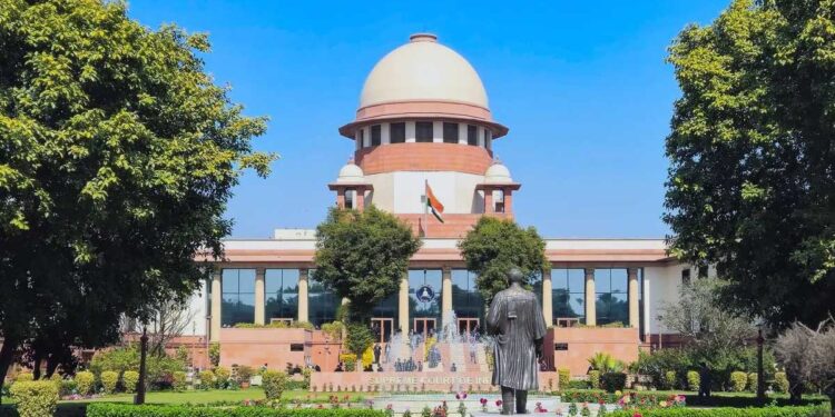 Supreme Court on Online Porn: इंटरनेट पर पोर्न कंटेंट पर रोक लगाने से SC का इनकार, कहा- यह सरकार की नीति का विषय