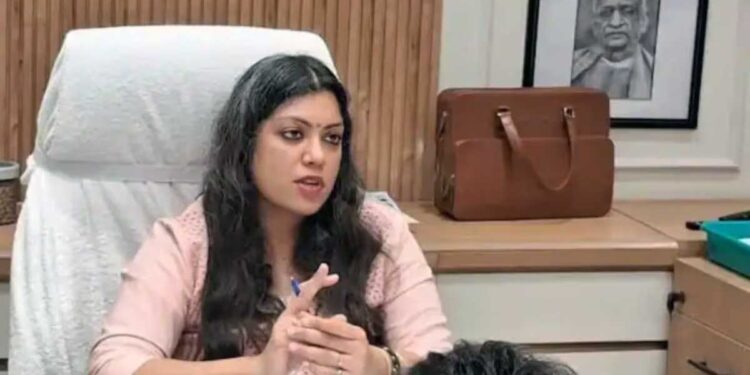 Noida DM Medha Rupam ने इलाहाबाद हाईकोर्ट में मांगी बिना शर्त माफी, जानें क्या था पूरा मामला
