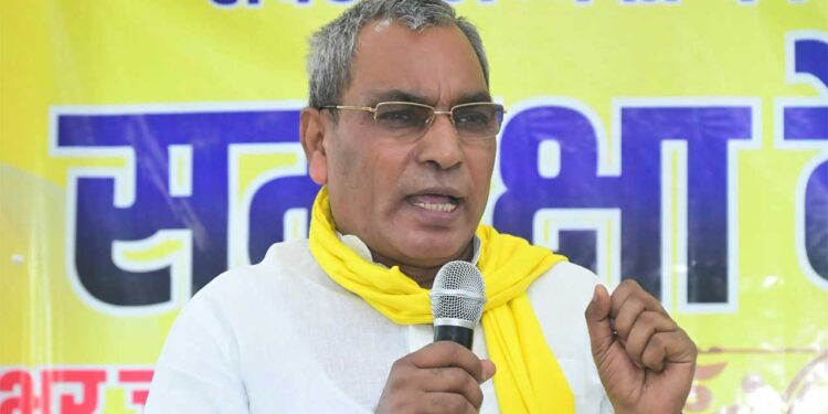 2027 चुनाव, डिप्टी सीएम की चर्चा और अखिलेश यादव पर हमले... बलिया दौरे में ओम प्रकाश राजभर ने कई मुद्दों पर रखी राय