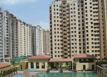 Noida Silicon City Society: बंद फ्लैट से बुजुर्ग का शव मिलने से मचा हड़कंप, कई दिन से अकेले रह रहे थे