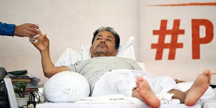 18 दिन से भूख हड़ताल पर Sonam Wangchuk की बिगड़ी हालत, Delhi HC ने केंद्र और दिल्ली सरकार से मांगा जवाब
