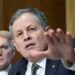 US Senator Steve Daines का बड़ा बयान, बोले- 'चीन जाते समय फोन छोड़ देता हूं, भारत आते वक्त साथ रखता हूं', बताई खास वजह