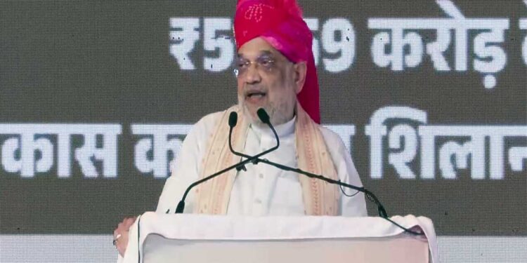 Amit Shah Vande Mataram Row: सोनिया गांधी पर बरसे अमित शाह, बोले- ‘कांग्रेस को देश से मांगनी चाहिए माफी’