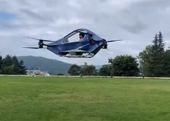 Uttarakhand Flying Car: अल्मोड़ा के रवि टम्टा ने उड़ाई ‘फ्लाइंग कार’, CM धामी भी हुए कायल, वीडियो ने मचाई हलचल