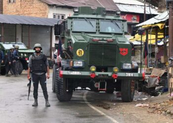 Kulgam Terror Attack: नाम पूछकर दो हिंदू मजदूरों की हत्या, Kashmir में फिर दहशत