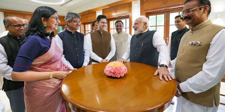NDA MPs Meeting: पीएम मोदी ने सांसदों को दिया बड़ा मंत्र, बोले- सत्ता का सही इस्तेमाल करें और जनता के बीच जाएं
