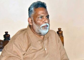 Pappu Yadav की बढ़ीं मुश्किलें! प्रयागराज में FIR दर्ज, संसद के बाहर प्रदर्शन बना कानूनी विवाद