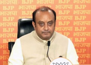 Vande Mataram पर Congress-BJP आमने-सामने! सुधांशु त्रिवेदी ने बोले काँग्रेस माफी मांगे, कांग्रेस ने आरोपों को नकारा