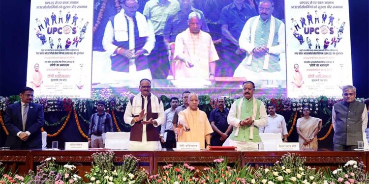 आउटसोर्स कर्मियों को मिला ‘सुरक्षा कवच’, जिम्मेदारियां भी बढ़ीं: ब्रजेश पाठक