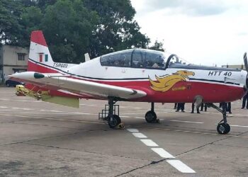 भारत ने रचा इतिहास! पहला स्वदेशी HTT-40 Trainer Aircraft तैयार, जानें इसकी खासियतें