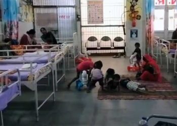 Basti News: बस्ती में 11 हजार से ज्यादा बच्चे कुपोषित, सरकार की योजनाओं के बीच बढ़ी चुनौती