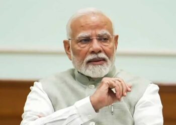 PM मोदी के मुंबई कार्यक्रम स्थल पर हड़कंप, 2 हिरासत में; एक के पास बंदूक और फर्जी PMO ID कार्ड मिलने का दावा