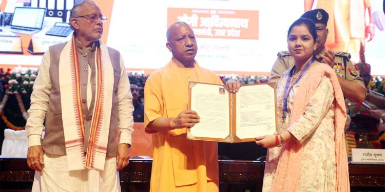 यूपी में हर सप्ताह होगा बड़ा भर्ती इवेंट, छह महीने में एक लाख युवाओं को सरकारी नौकरी: सीएम योगी