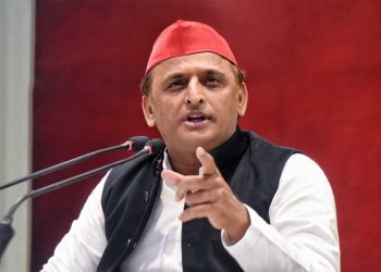 UP Election 2027: अखिलेश यादव का बड़ा ऐलान, शिक्षामित्रों को सरकारी नौकरी देने का किया वादा, BJP पर भी बरसे