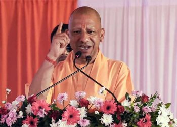 UP News: 10वीं के नंबर दिलाएंगे JEE-NEET की फ्री कोचिंग! योगी सरकार की योजना में रहने-खाने का खर्च भी मुफ्त