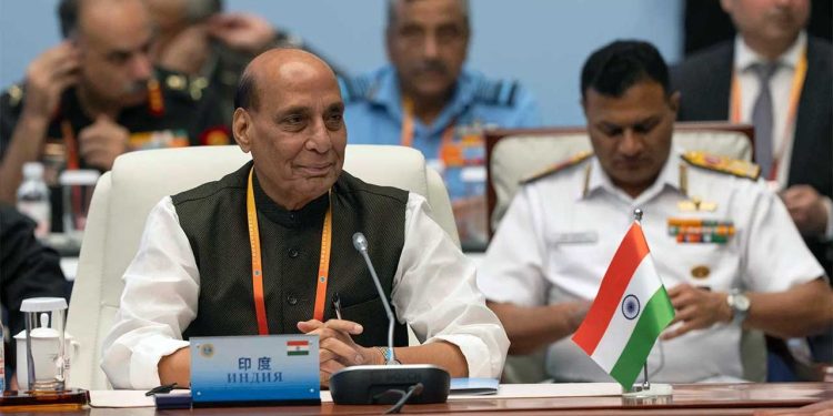 SCO Meeting में पाकिस्तान के सामने Rajnath Singh का आतंकवाद पर बड़ा संदेश! Ishaq Dar के सामने बोले- आतंकियों को पनाह देने वालों की जगह नहीं