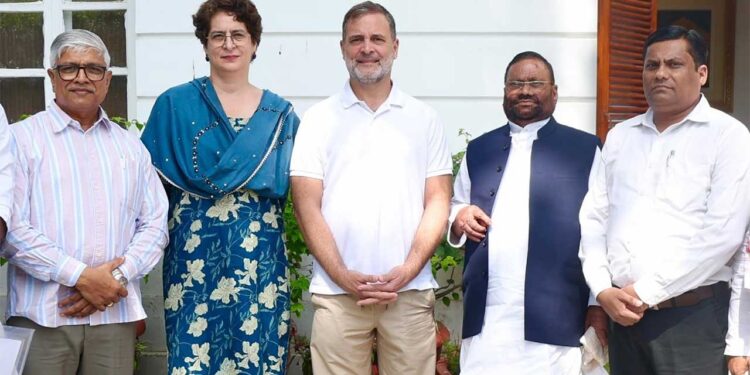 राहुल-प्रियंका से मिले स्वामी प्रसाद मौर्य, क्या यूपी चुनाव से पहले बदलने वाला है सियासी समीकरण?