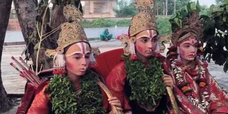Varanasi News: काशी में 450 साल पुरानी गंगा-जमुनी तहजीब की परंपरा टूटी? रामलीला हुई, लेकिन नमाज पढ़ने नहीं पहुंचे लोग